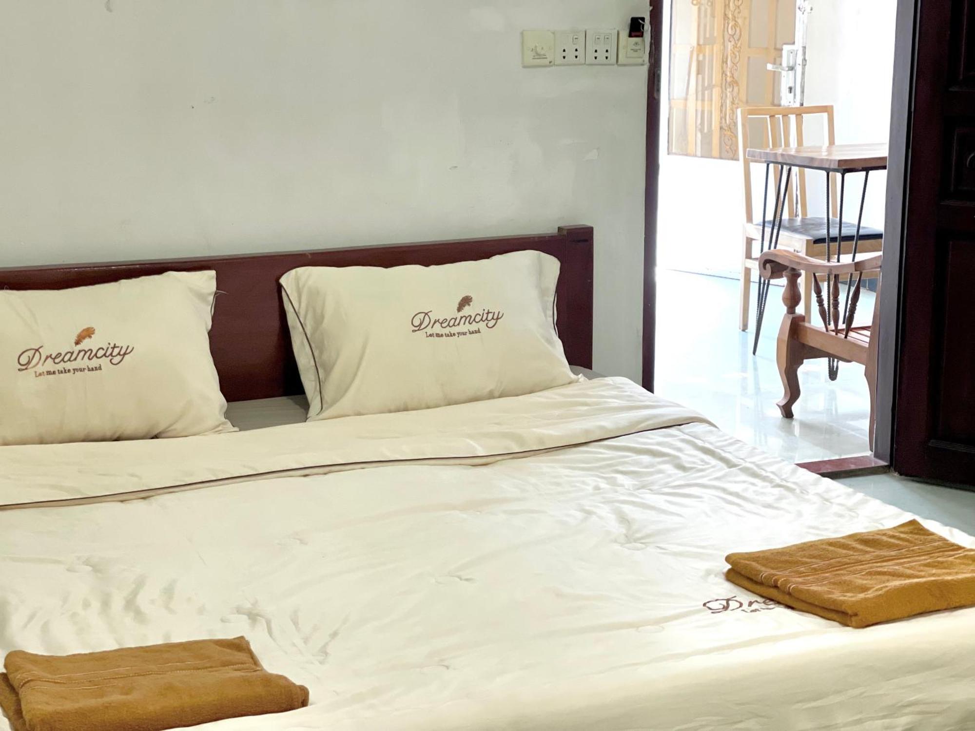 Rs Central Apartments - 200M To Royal Palace Phnom Penh Luaran gambar