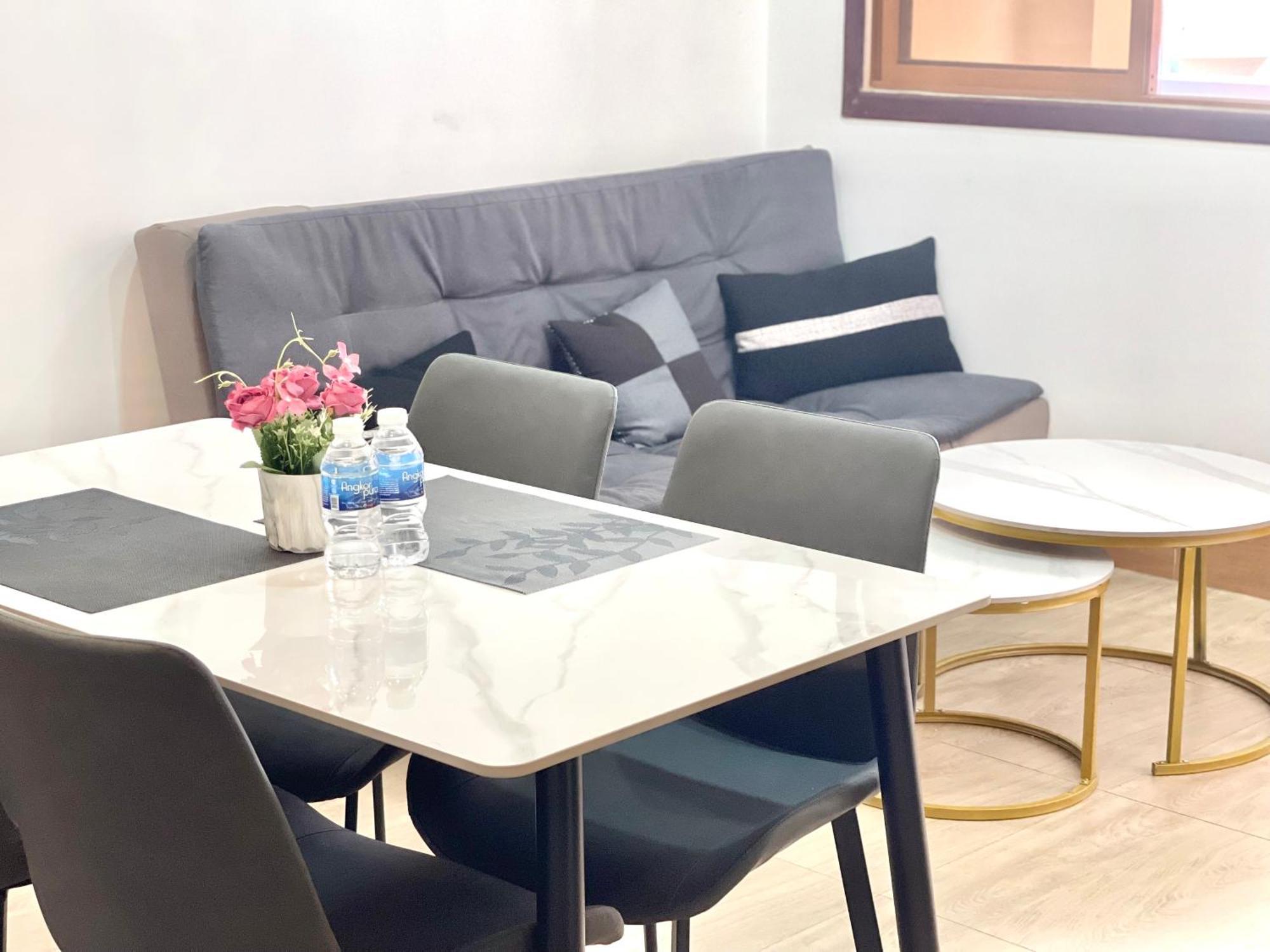 Rs Central Apartments - 200M To Royal Palace Phnom Penh Luaran gambar