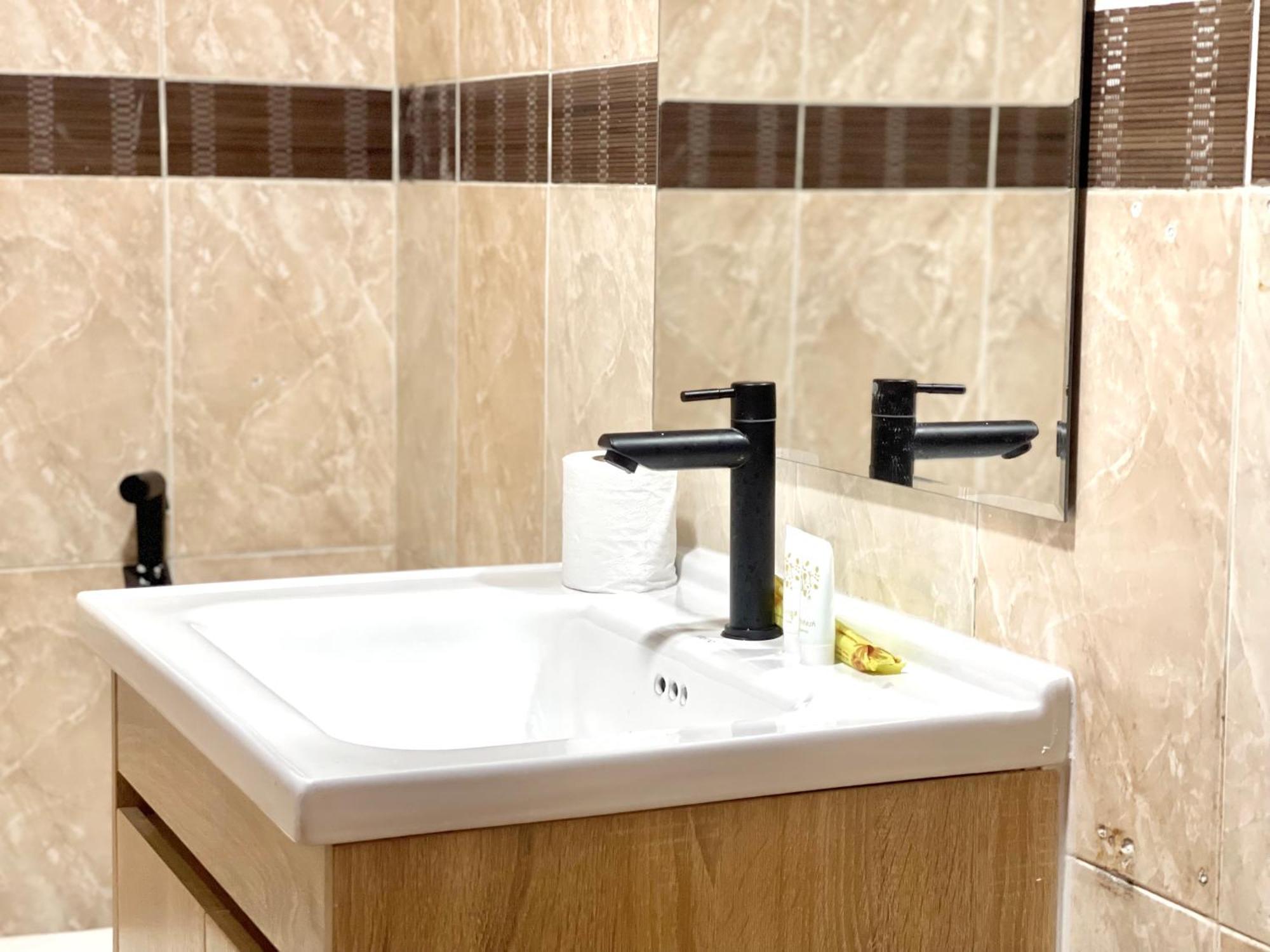 Rs Central Apartments - 200M To Royal Palace Phnom Penh Luaran gambar
